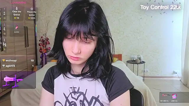 JulisSweet online show from June 2026 07:03:02 AM