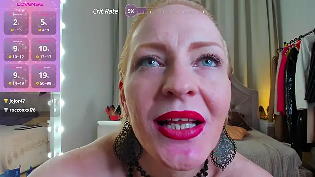 Snapshot of SquirtyAlisa chatting on January 2025 10:23:01 PM SquirtyAlisa online show from January 2025 10:23:01 PM
