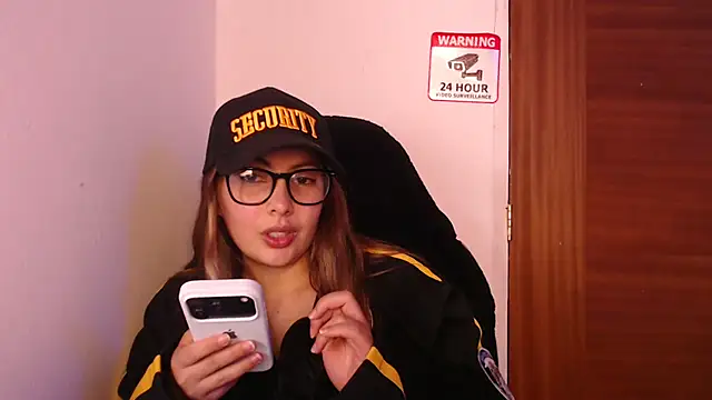 lalawhitte online show from March 2026 08:26:01 PM