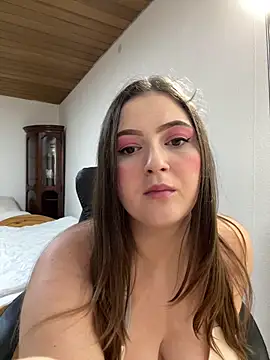 Kamilla Loop online show from May 2026 11:34:01 PM