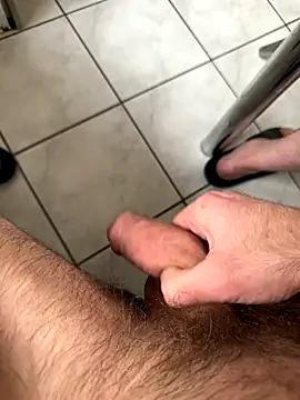 Snapshot of train2whor3 chatting on November 2025 11:38:02 AM train2whor3 online show from November 2025 11:38:02 AM