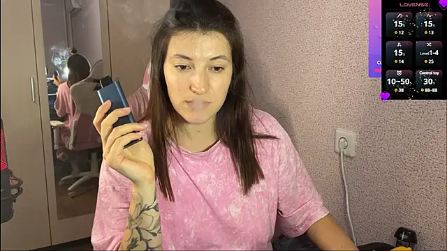 Snapshot of Katrin__kiss chatting on February 2025 06:15:02 PM Katrin kiss online show from February 2025 06:15:02 PM