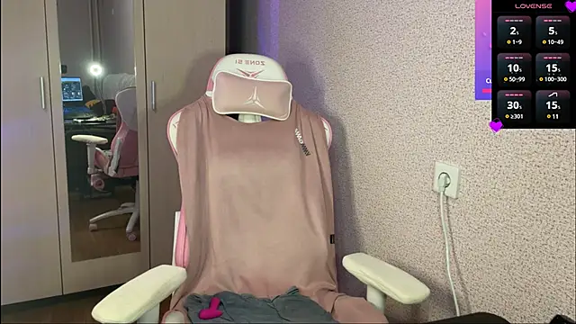 Snapshot of Katrin__kiss chatting on February 2025 05:40:02 PM Katrin kiss online show from February 2025 05:40:02 PM