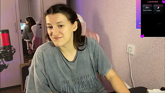 Snapshot of Katrin__kiss chatting on February 2025 08:31:01 PM Katrin kiss online show from February 2025 08:31:01 PM