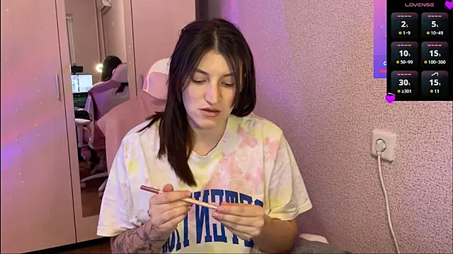 Snapshot of Katrin__kiss chatting on February 2025 05:09:01 PM Katrin kiss online show from February 2025 05:09:01 PM