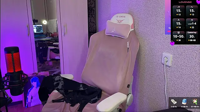 Snapshot of Katrin__kiss chatting on February 2025 04:00:01 PM Katrin kiss online show from February 2025 04:00:01 PM