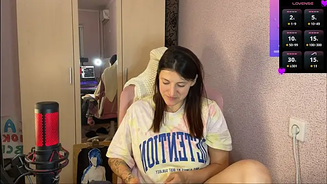 Snapshot of Katrin__kiss chatting on March 2025 06:51:02 PM Katrin kiss online show from March 2025 06:51:02 PM