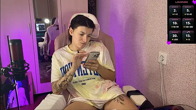 Snapshot of Katrin__kiss chatting on March 2025 04:20:01 PM Katrin kiss online show from March 2025 04:20:01 PM