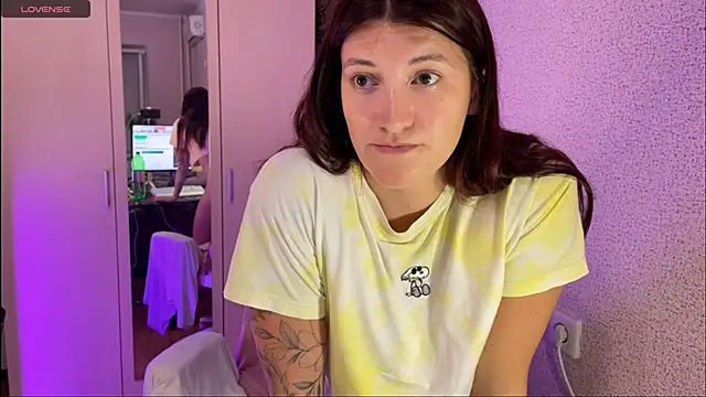 Snapshot of Katrin__kiss chatting on September 2025 09:36:02 PM Katrin kiss online show from September 2025 09:36:02 PM