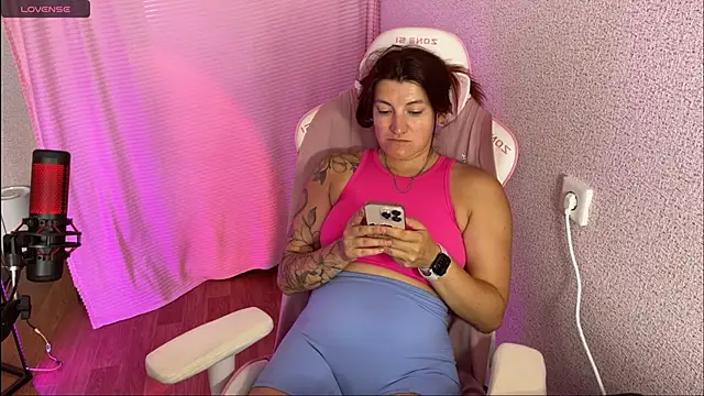 Snapshot of Katrin__kiss chatting on September 2025 09:12:02 AM Katrin kiss online show from September 2025 09:12:02 AM