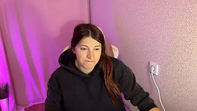 Snapshot of Katrin__kiss chatting on October 2025 01:45:02 PM Katrin kiss online show from October 2025 01:45:02 PM