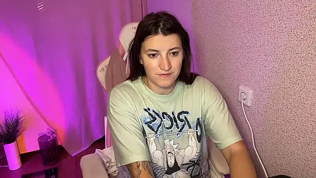 Snapshot of Katrin__kiss chatting on October 2025 03:07:01 PM Katrin kiss online show from October 2025 03:07:01 PM