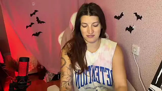 Snapshot of Katrin__kiss chatting on November 2025 02:19:02 PM Katrin kiss online show from November 2025 02:19:02 PM