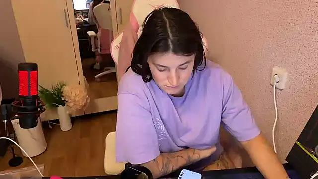 Snapshot of Katrin__kiss chatting on November 2025 04:00:02 PM Katrin kiss online show from November 2025 04:00:02 PM