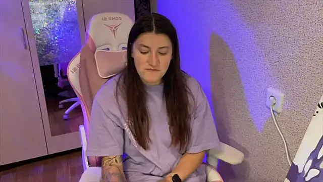 Katrin  kiss online show from April 2026 10:40:01 PM