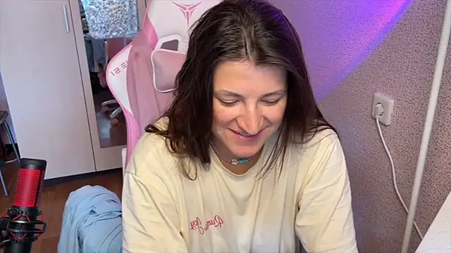 Katrin  kiss online show from July 2026 11:30:02 AM