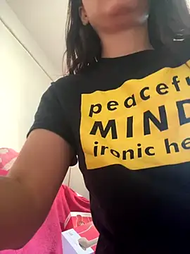 Snapshot of melisabunnny chatting on September 2025 11:45:01 AM melisabunnny online show from September 2025 11:45:01 AM