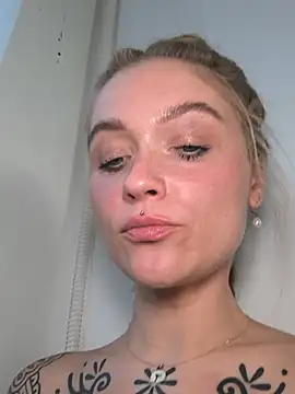 Goldloeckchen159 online show from June 2026 05:43:02 PM