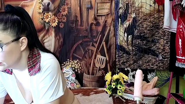 DashaHart online show from December 2024 01:06:01 PM