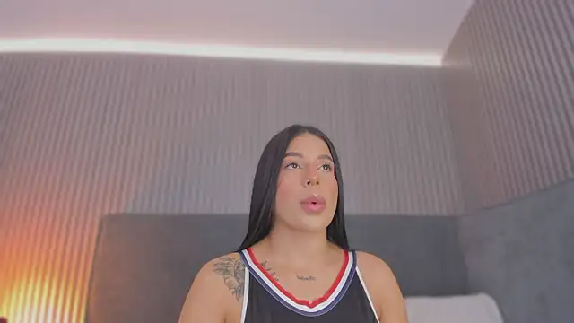 emelie 89 online show from February 2026 12:23:01 PM