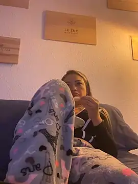 Afroditecash online show from February 2025 06:37:01 PM