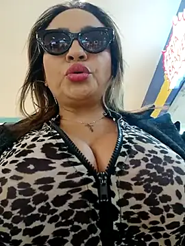 Afroditecash online show from February 2026 06:25:01 PM