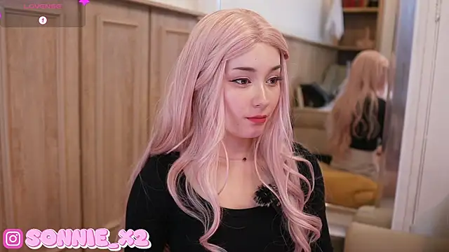 Sonnie  online show from February 2025 04:04:01 PM