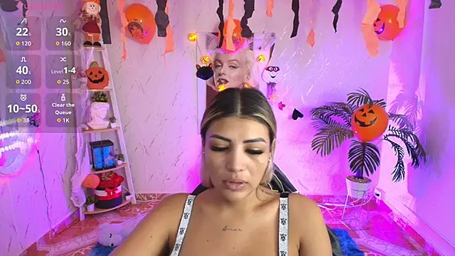 Snapshot of SALOOMEE__ chatting on October 2025 11:11:01 AM SALOOMEE online show from October 2025 11:11:01 AM