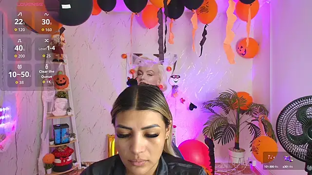 Snapshot of SALOOMEE__ chatting on October 2025 11:23:02 AM SALOOMEE online show from October 2025 11:23:02 AM