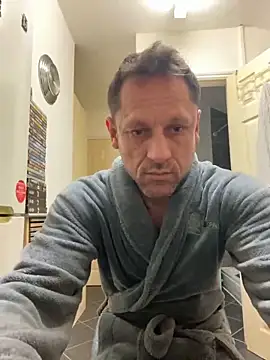 Yourhotboy 42 online show from February 2025 05:48:01 PM