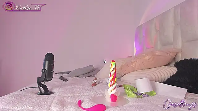 giselle js online show from December 2024 08:14:02 PM