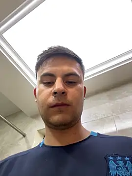 Nicolds14 online show from November 2025 01:51:02 AM