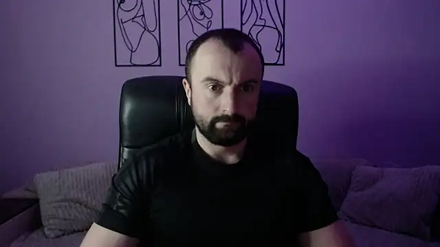 brindlefly6969 online show from April 2026 10:28:01 AM