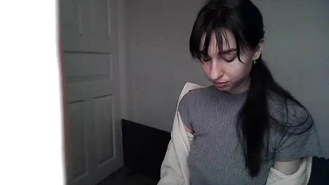 ElizaSwon online show from September 2025 02:42:01 PM