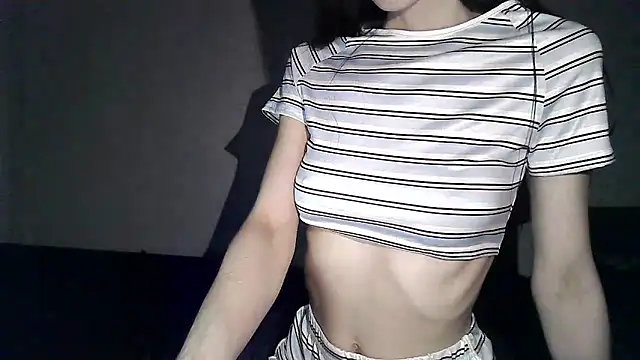 ElizaSwon online show from November 2025 07:54:01 PM