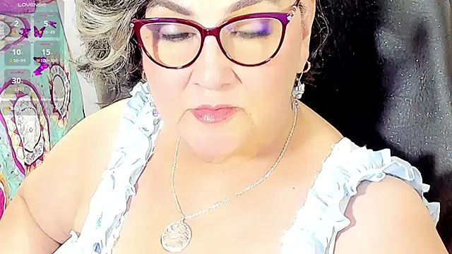 Snapshot of cataleya_mom chatting on February 2026 03:28:02 AM cataleya mom online show from February 2026 03:28:02 AM