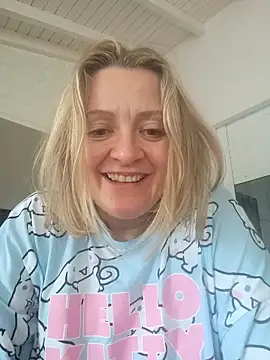 Snapshot of lady_charlyne chatting on January 2025 11:38:02 AM lady charlyne online show from January 2025 11:38:02 AM