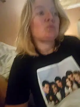 Snapshot of lady_charlyne chatting on February 2025 08:11:01 PM lady charlyne online show from February 2025 08:11:01 PM