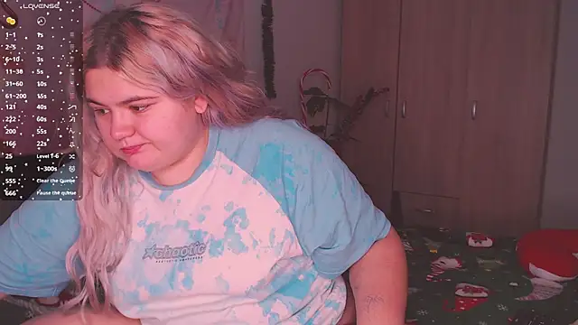 Freakcute  online show from December 2025 03:18:02 PM