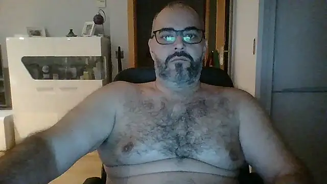 templar2303 online show from December 2025 04:47:02 PM