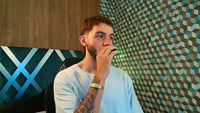 Michael magno online show from October 2025 10:49:02 AM