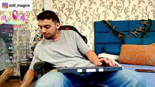 Michael magno online show from December 2025 11:12:01 PM