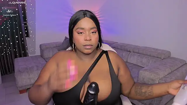 Snapshot of Rebeka_spencer chatting on January 2025 03:33:01 AM Rebeka spencer online show from January 2025 03:33:01 AM