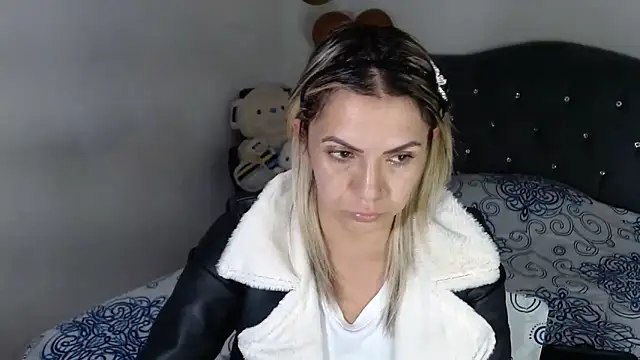 Chantal hott online show from February 2026 10:06:02 PM