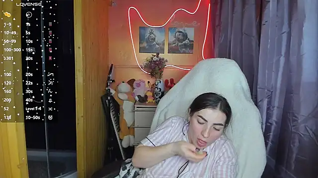 Snapshot of Fiery_Brunette_ chatting on March 2025 10:32:01 AM Fiery Brunette  online show from March 2025 10:32:01 AM