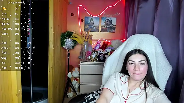 Fiery Brunette  online show from January 2026 08:51:02 AM