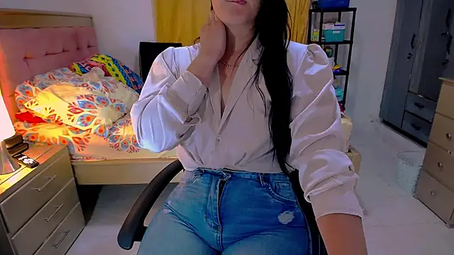 BitterMomXxx online show from April 2026 04:23:01 PM