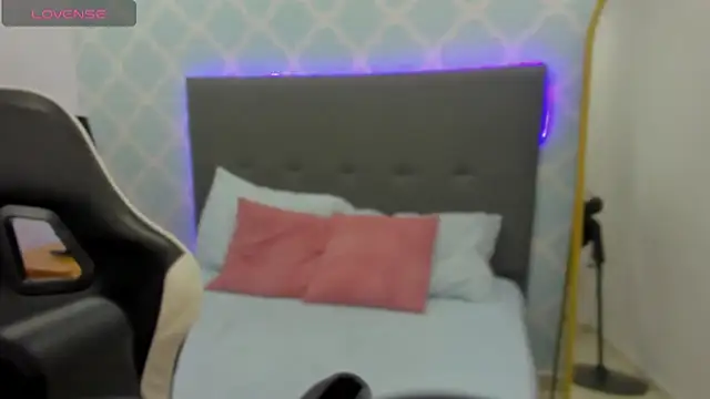 ayla13  online show from September 2025 07:30:02 PM