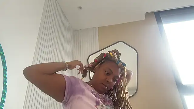 ChocolateCakeQueen online show from February 2025 12:26:02 PM