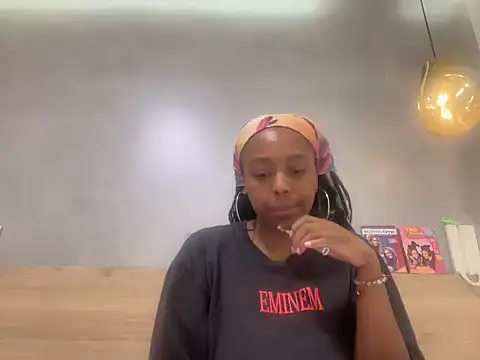 Snapshot of ChocolateCakeQueen chatting on July 2026 12:57:02 AM ChocolateCakeQueen online show from July 2026 12:57:02 AM